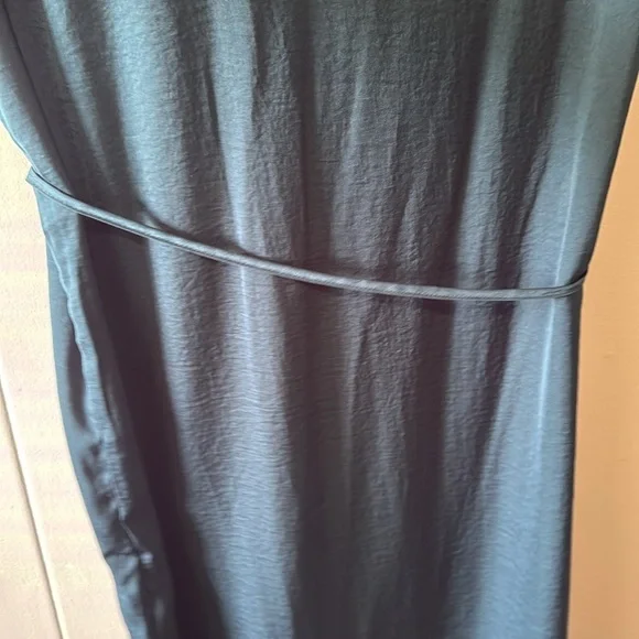 Lg Elegant Teal Dress with peekaboo chest - Picture 10 of 10